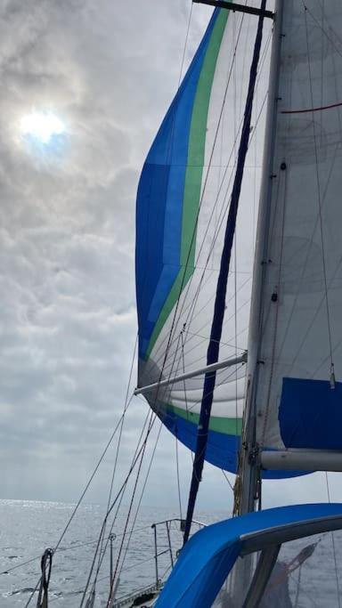 Nuitee A Bord De Danilou Un Voilier De 9.50M Hotel Sète Kültér fotó